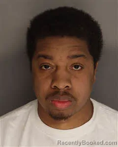 Mugshot of Deandre Rayshaud Lewis-Middleton