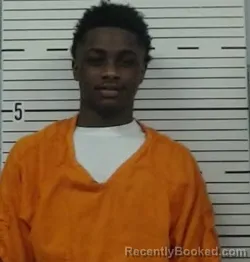 Mugshot of OMARION MASON