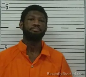 Mugshot of BRAXTON TYUS