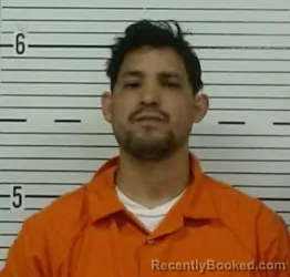 Mugshot of OSCAR MUNGUIA