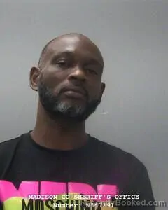 Mugshot of LEONARDO C ROBINSON