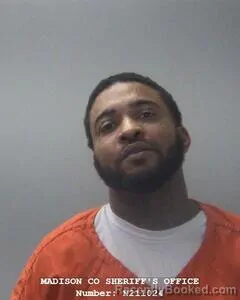 Mugshot of CORDARIUS O HOLDEN