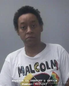 Mugshot of DAISHA D MOORE