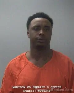 Mugshot of DARRION D HOLDEN