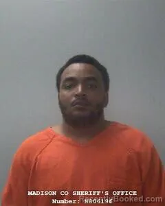 Mugshot of TAVARES D CAMPBELL