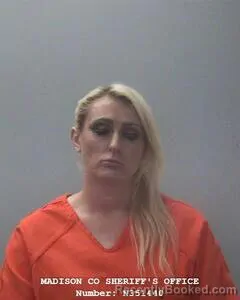 Mugshot of HEATHER S LEE