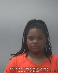 Mugshot of SARAVIA J BOYKINS