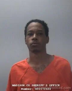 Mugshot of QUSTON T RUNDERSON