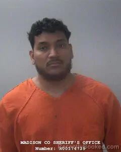Mugshot of YOHAN Y VILLAFANA VERA