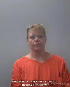 Mugshot of LYNETTE A CAMPBELL