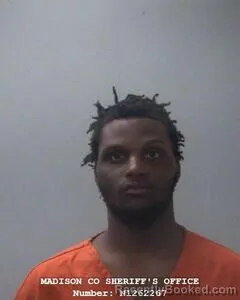 Mugshot of TREYON N TURNER