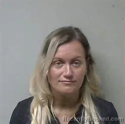 Mugshot of AMBER BROOKE DENNIS