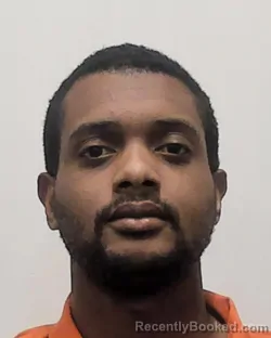 Mugshot of QUNITARRIUS RAQUAN MCFOLLEY
