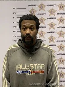 Mugshot of DEANDRE MONTEZ GILES