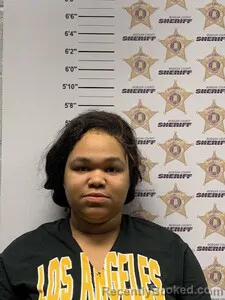 Mugshot of ZIARAH ANTWANEJZA CARRIEAL FREEMAN