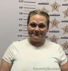 Mugshot of TISHA LANETTE SMITH