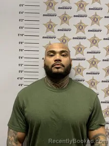 Mugshot of TAVARIS HELMUT HINES