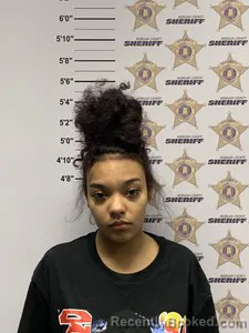 Mugshot of TYKIRA BRYANNA LOONEY booked in Morgan County, Alabama on March 13, 2026