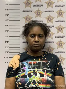 Mugshot of TA KARA SHANAE ROBINSON booked in Morgan County, Alabama on March 20, 2026