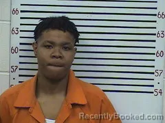 Mugshot of QUINTARA CLARK