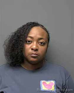 Mugshot of Senetria Williams