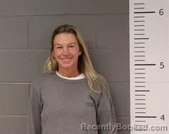Mugshot of ANGELA DUN