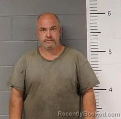 Mugshot of TOMMY LEE booked in St Clair County, Alabama on May 2, 2026