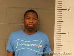 Mugshot of QUENTERIUS ARMSTRONG booked in St Clair County, Alabama on May 8, 2026