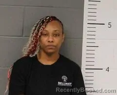 Mugshot of Shameka Reeder booked in St Clair County, Alabama on August 14, 2026