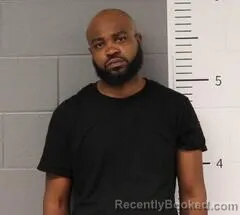 Mugshot of DAMONDRE SANDERS booked in St Clair County, Alabama on May 24, 2026