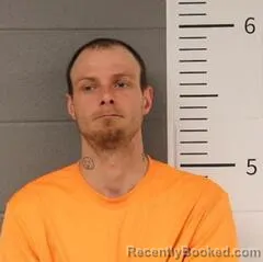 Mugshot of DEVON WHISENHUNT