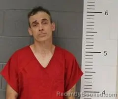 Mugshot of JONATHAN MOORE booked in St Clair County, Alabama on April 4, 2026