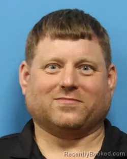 Mugshot of CHRISTOPHER LEWELL DEASON