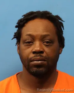 Mugshot of DERRICK LEON ROBINSON