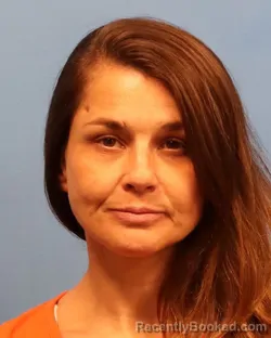 Mugshot of CRYSTAL MASHAE KROMER