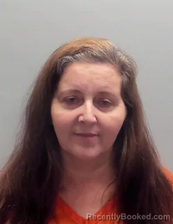 Mugshot of VICKIE DENISE GILES