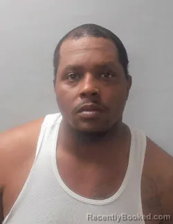 Mugshot of SANTARIUS LARHEN JACKSON