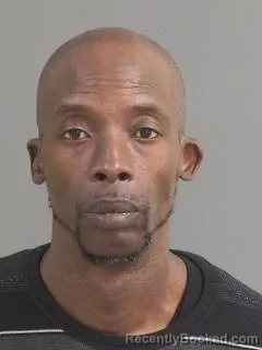 Mugshot of SHAWN JAMAINE SMALLS booked in Charleston County, South Carolina on March 25, 2026