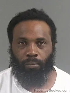 Mugshot of LAVAR QUANTAIRS BROWN booked in Charleston County, South Carolina on July 6, 2026