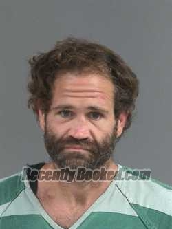 Mugshot of TED WAYNE SAUNDERS