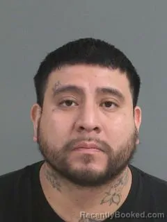 Mugshot of VICTOR MANUEL ESCOBAR VASQUEZ