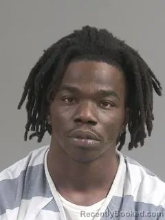 Mugshot of MICHAEL DESHAE QUARLES