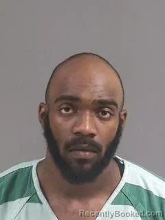 Mugshot of DIAMANTI JACCAR HUGGINS booked in Charleston County, South Carolina on June 30, 2026