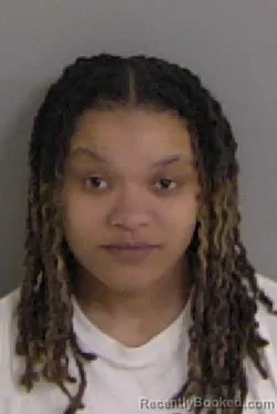 Mugshot of Alexus Chante Smith