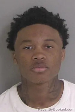 Mugshot of Kavis Jamel Octave