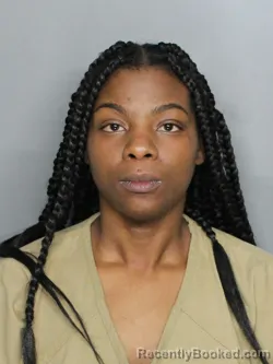 Mugshot of VICTORIA TRESHAWN CARR