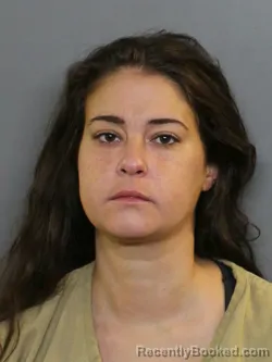 Mugshot of Shavonne Coleen Linares booked in Charlotte County, Florida on September 19, 2026