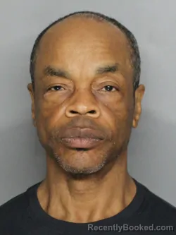 Mugshot of AUNDRA E SMITH