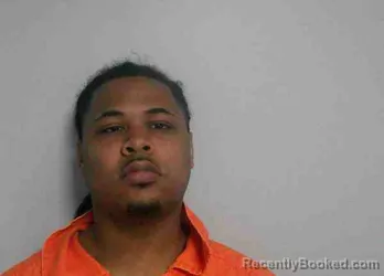 Mugshot of DARIUS CORTEZ SIMMONS