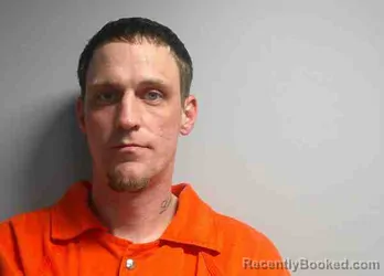 Mugshot of JONATHAN TAYLOR LOTT